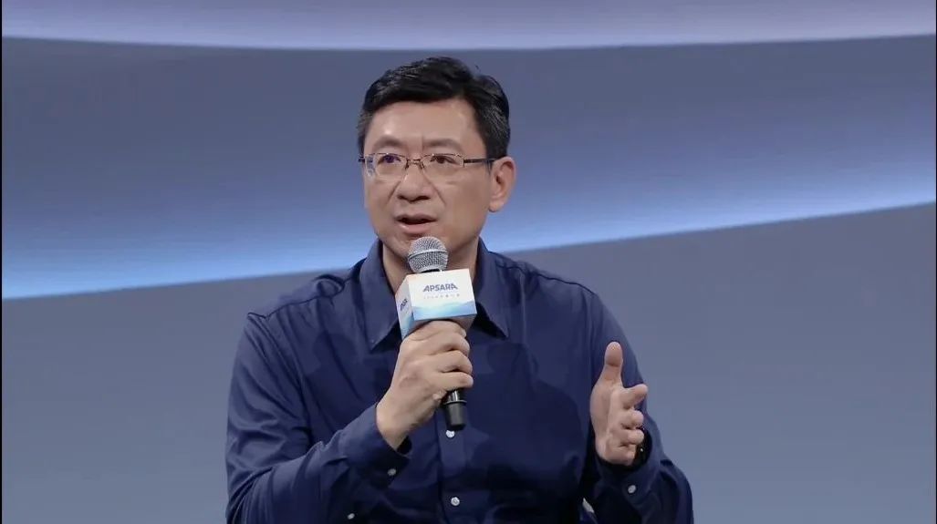 o1发布后,信息量最大的圆桌对话:杨植麟、姜大昕、朱军探讨大模型技术路径