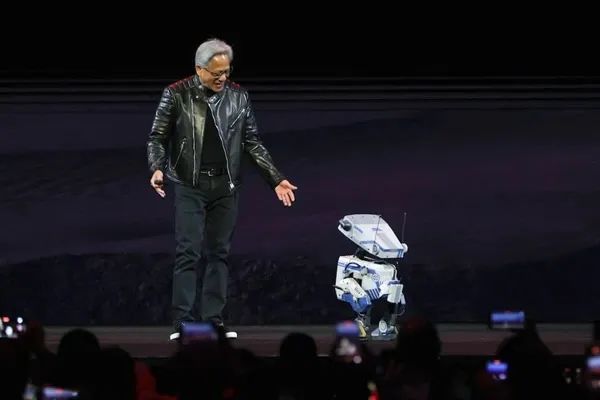 看完2025黄仁勋GTC演讲,分享四个值得关注的要点